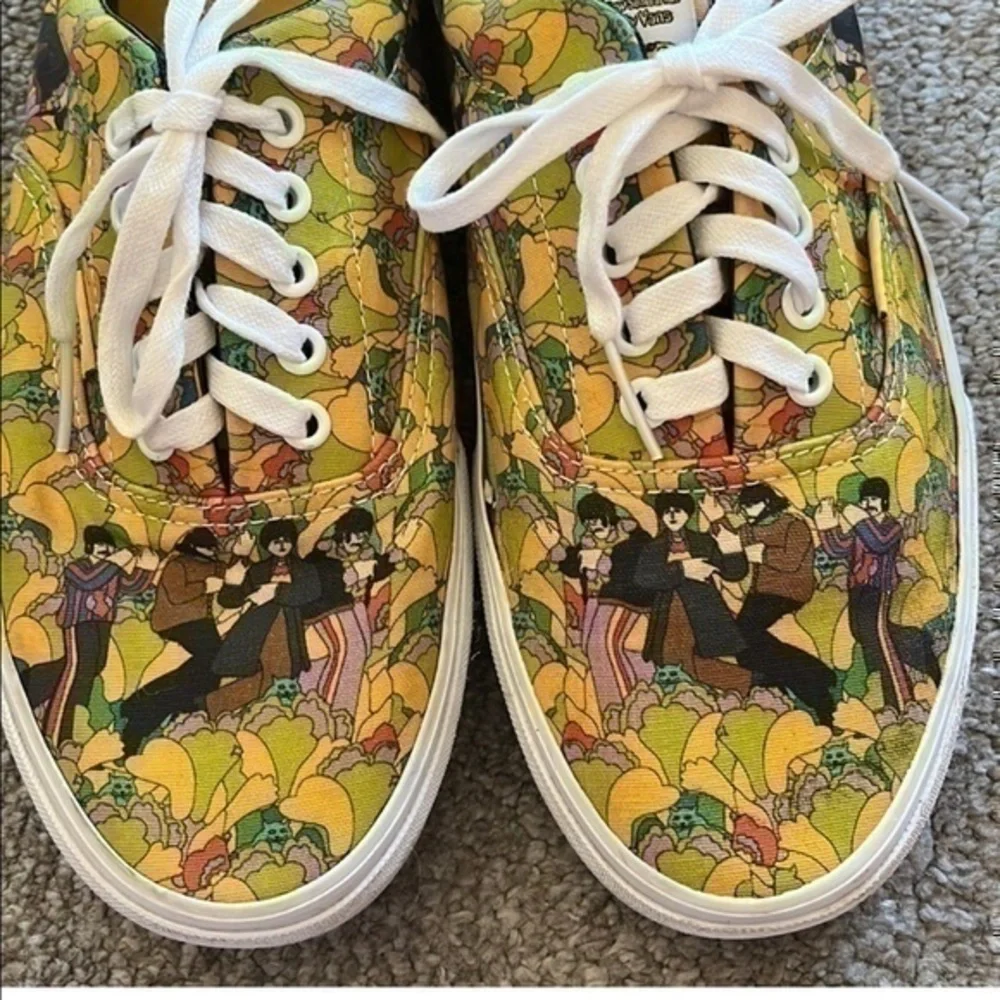 Vans x The Beatles Yellow Submarine Authentic Sneakers Men’s Size 11.5 Rare